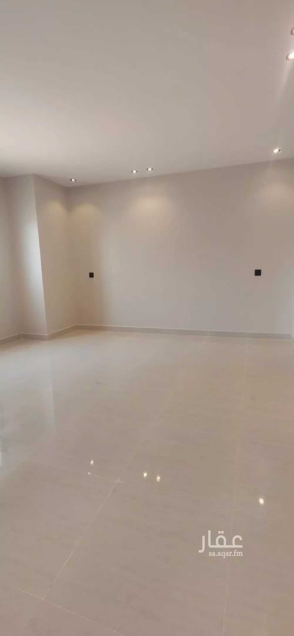 شقة 2 غرف في المربع 5