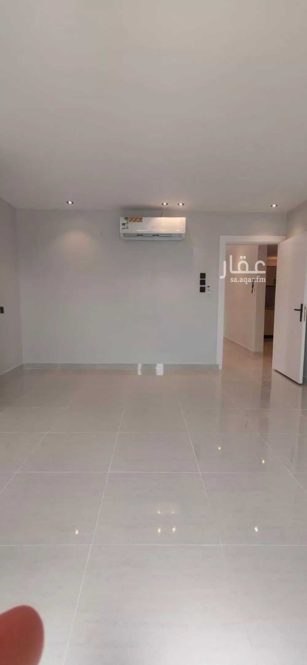 شقة 2 غرف في المربع 10