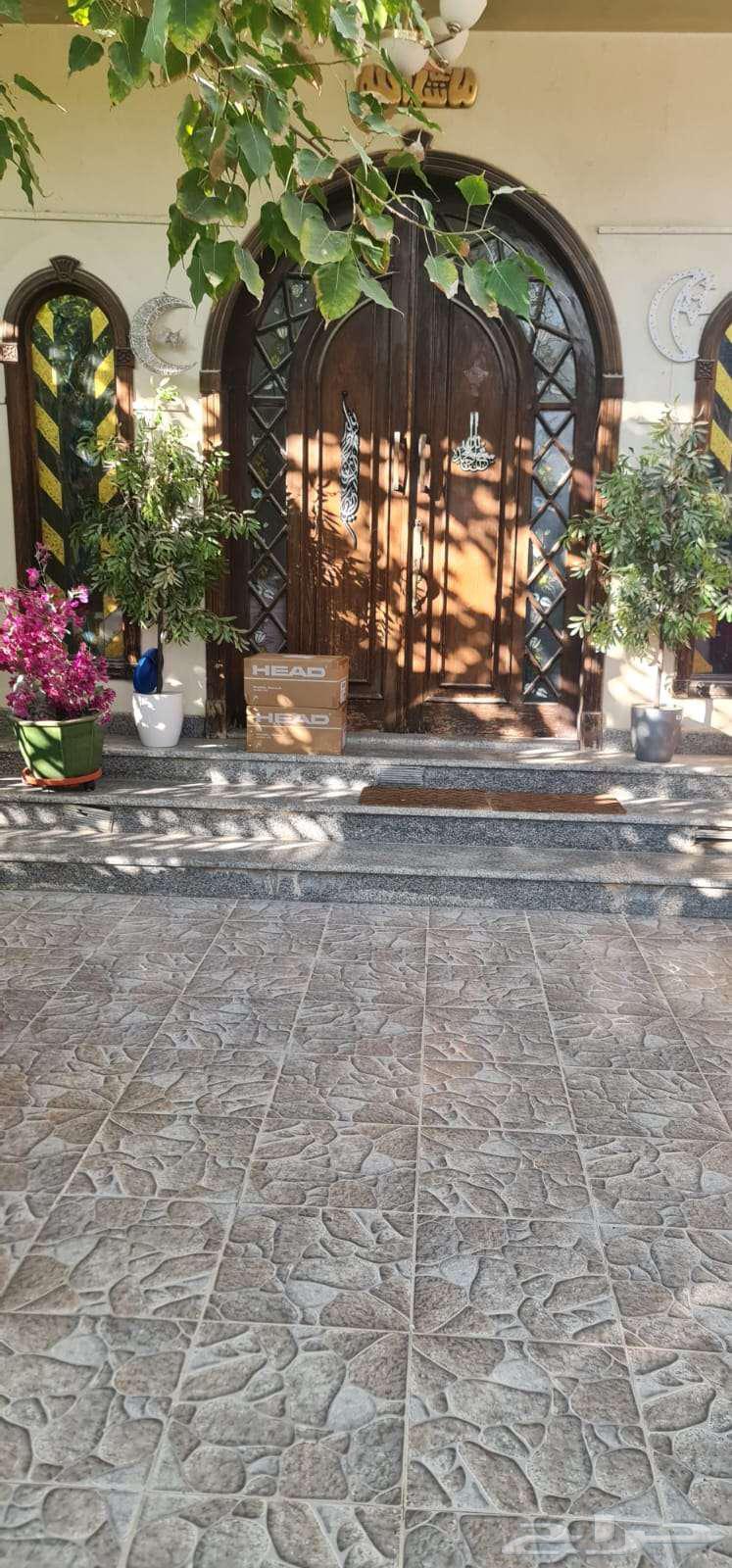 فيلا 10 غرف في الكورنيش 11