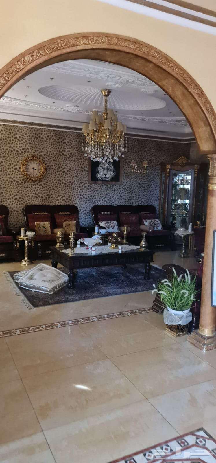 فيلا 10 غرف في الكورنيش 12