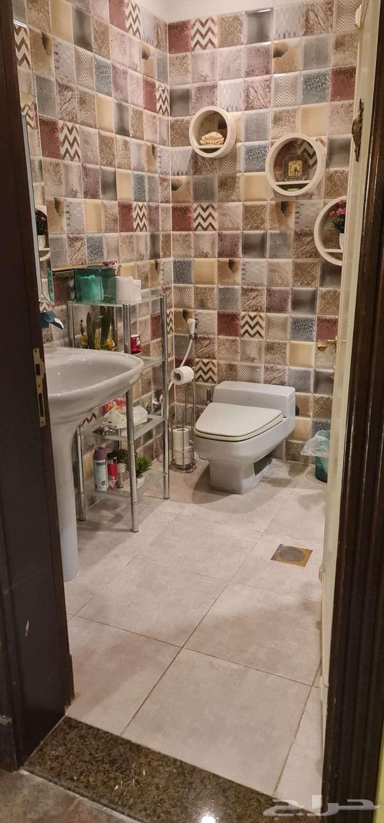 فيلا 10 غرف في الكورنيش 19