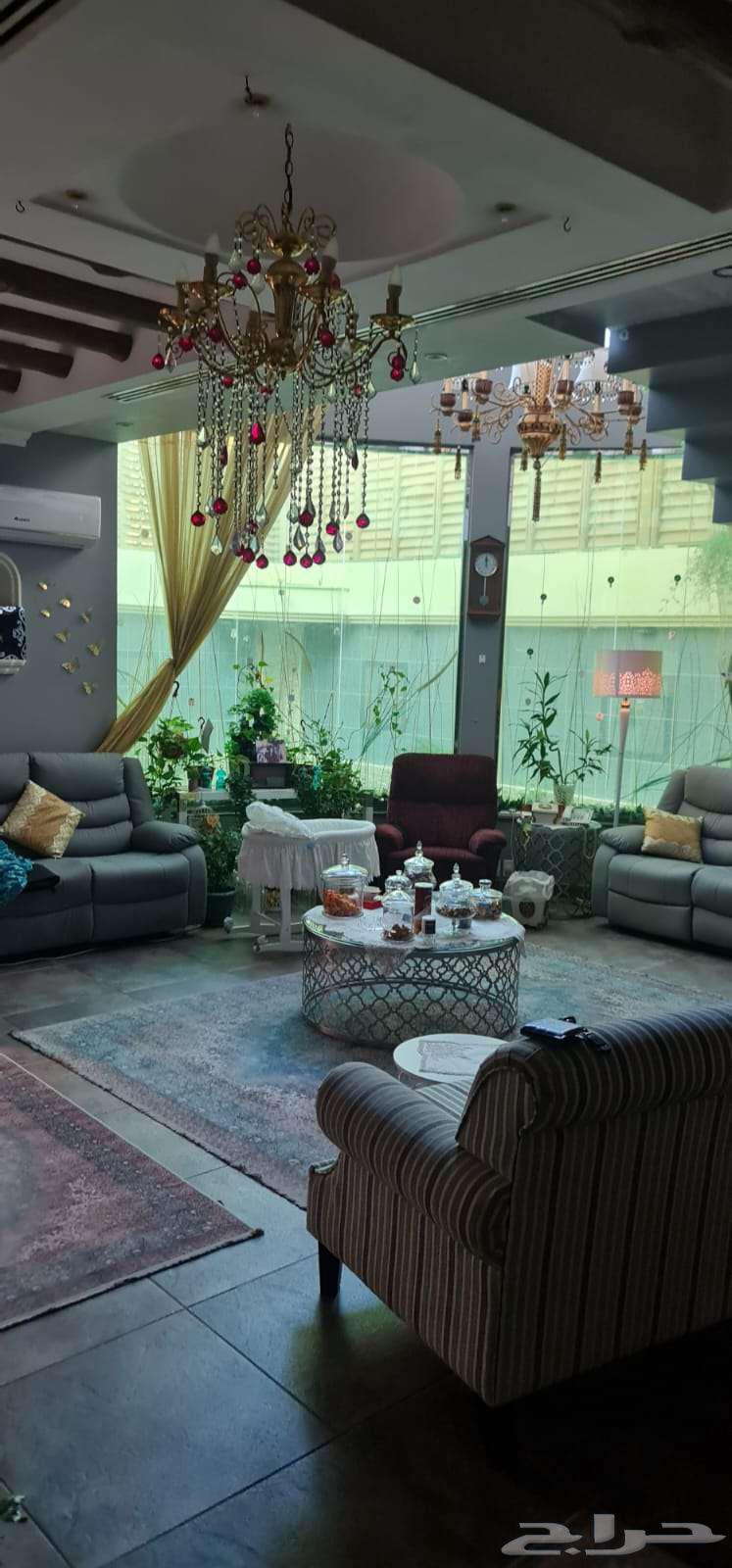 فيلا 10 غرف في الكورنيش 20