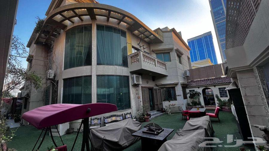 فيلا 10 غرف في الكورنيش 3