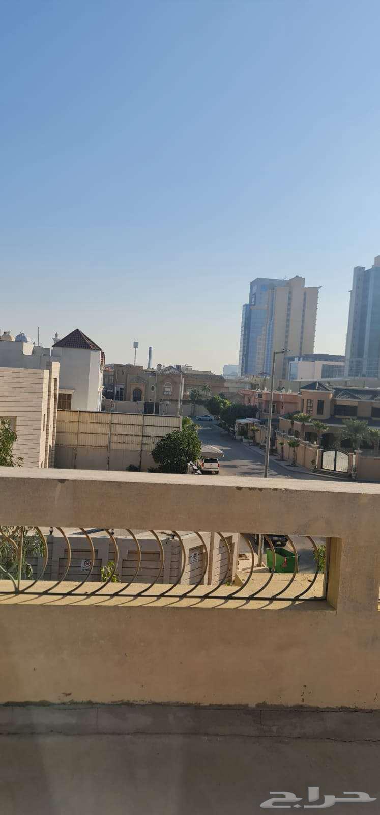 فيلا 10 غرف في الكورنيش 24