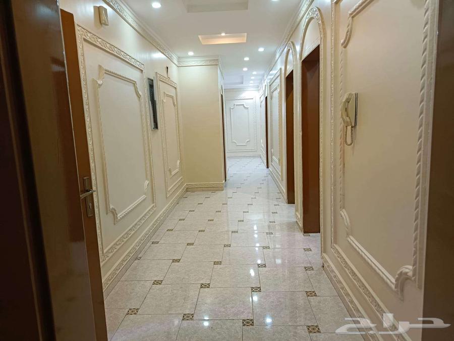 شقة 5 غرف في الملك فهد 7