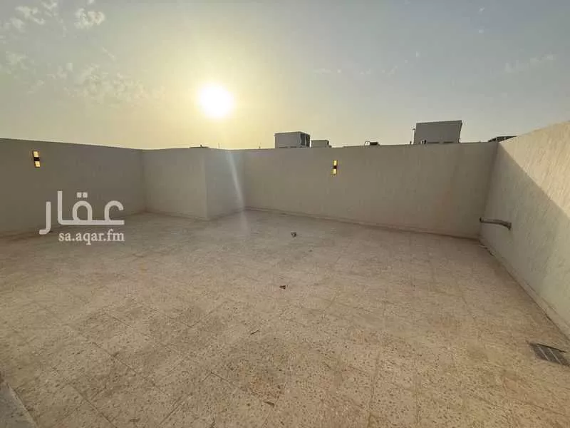 فيلا 5 غرف في الجنادرية 11