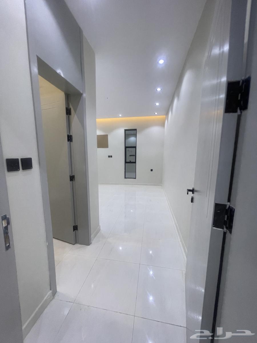 5 bedroom villa in Al Khalidiyyah 7