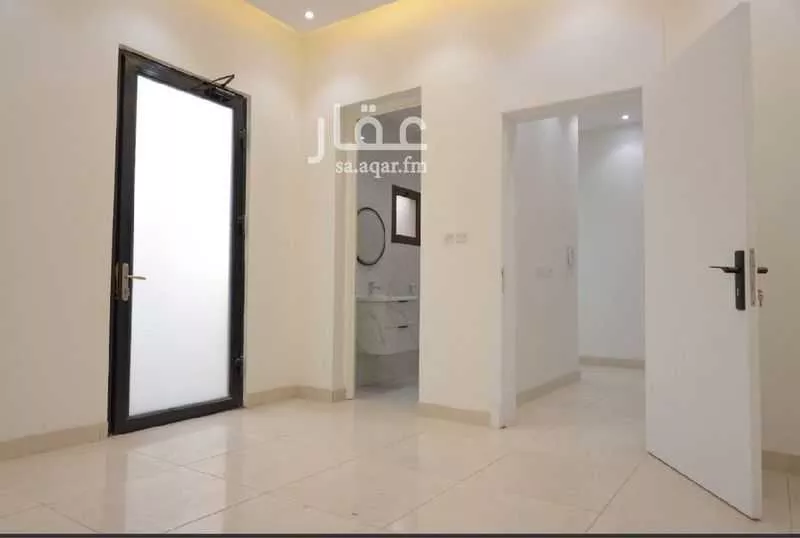 فيلا 5 غرف في الراكة الشمالية 2