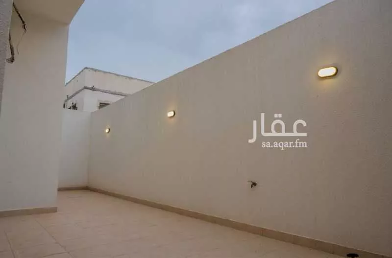 فيلا 5 غرف في الراكة الشمالية 3