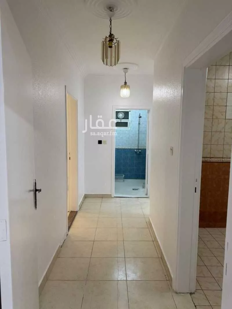 830 sqm building in Al Khaleej 3