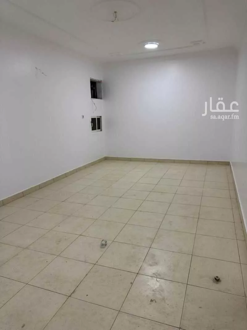 830 sqm building in Al Khaleej 8