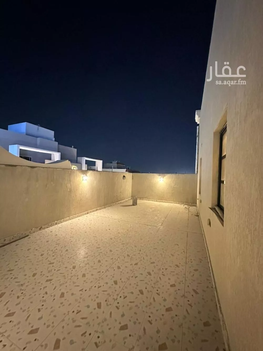 شقة 5 غرف في العزيزية 11