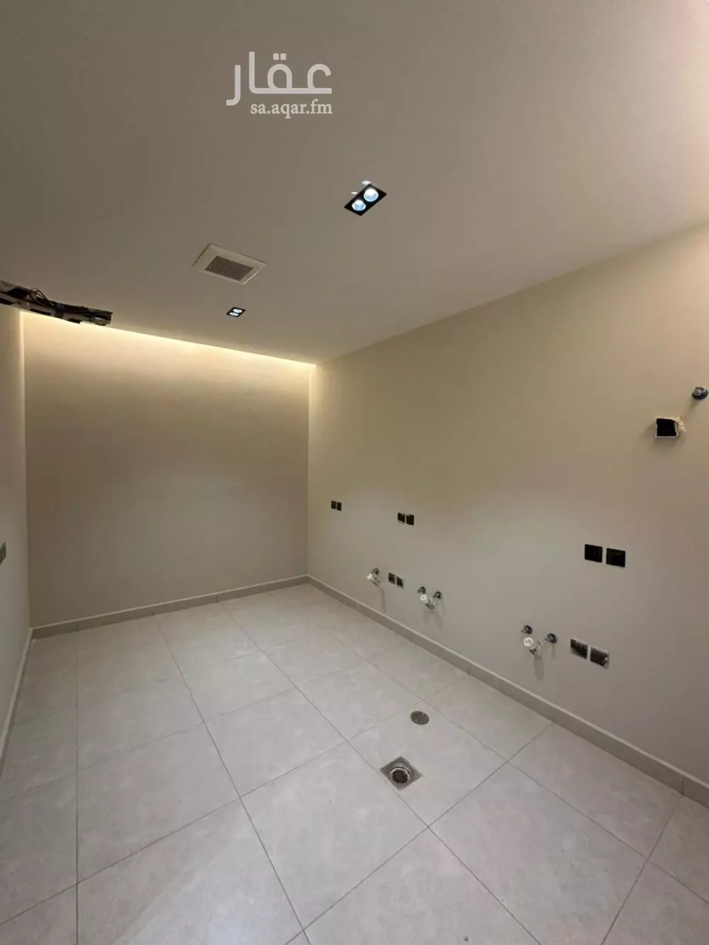 شقة 5 غرف في العزيزية 5