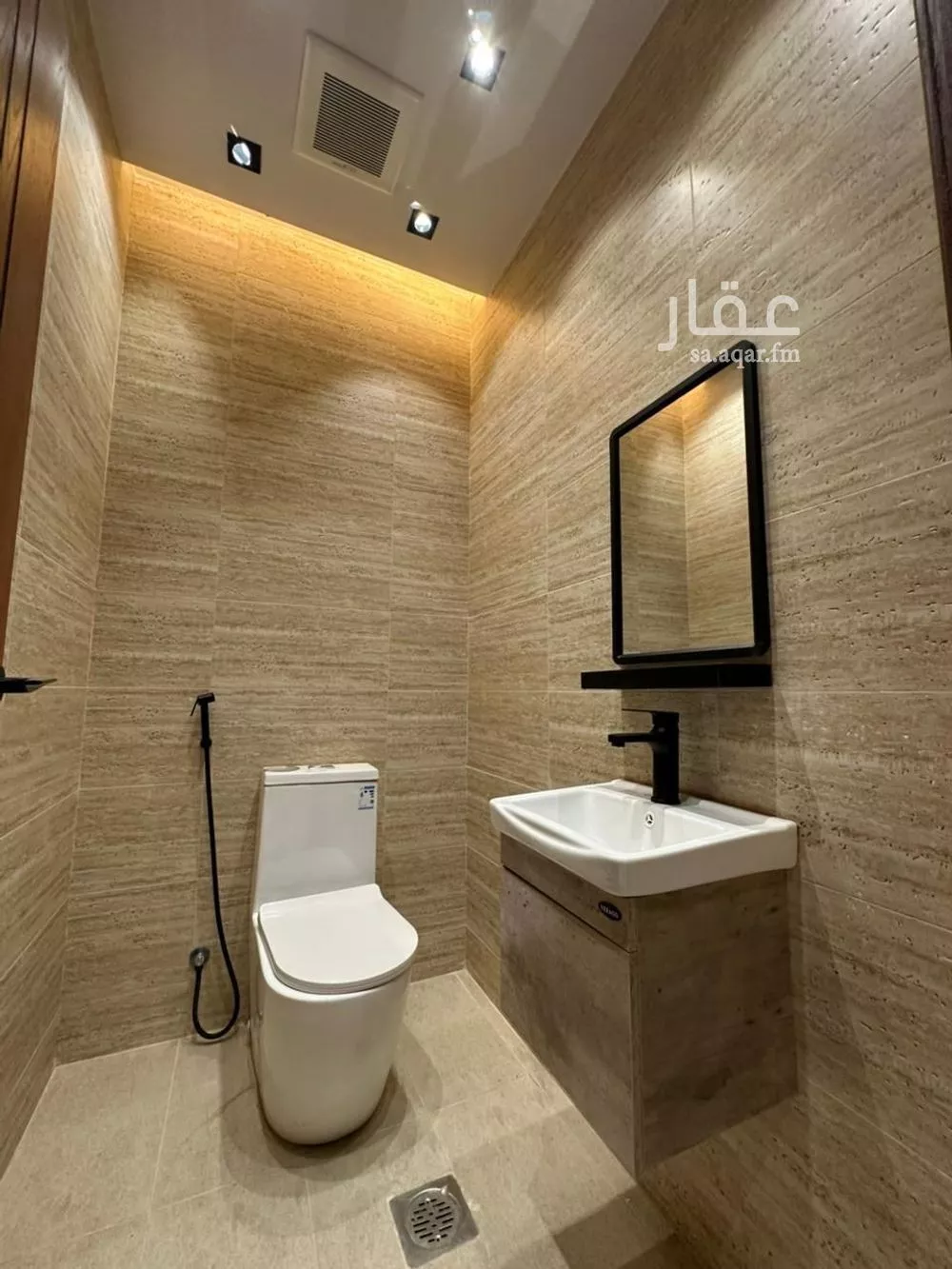 شقة 5 غرف في العزيزية 9