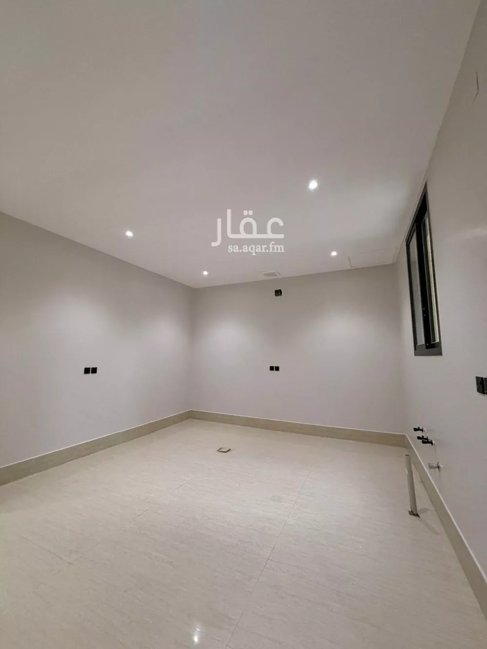 فيلا 6 غرف في المهدية 12