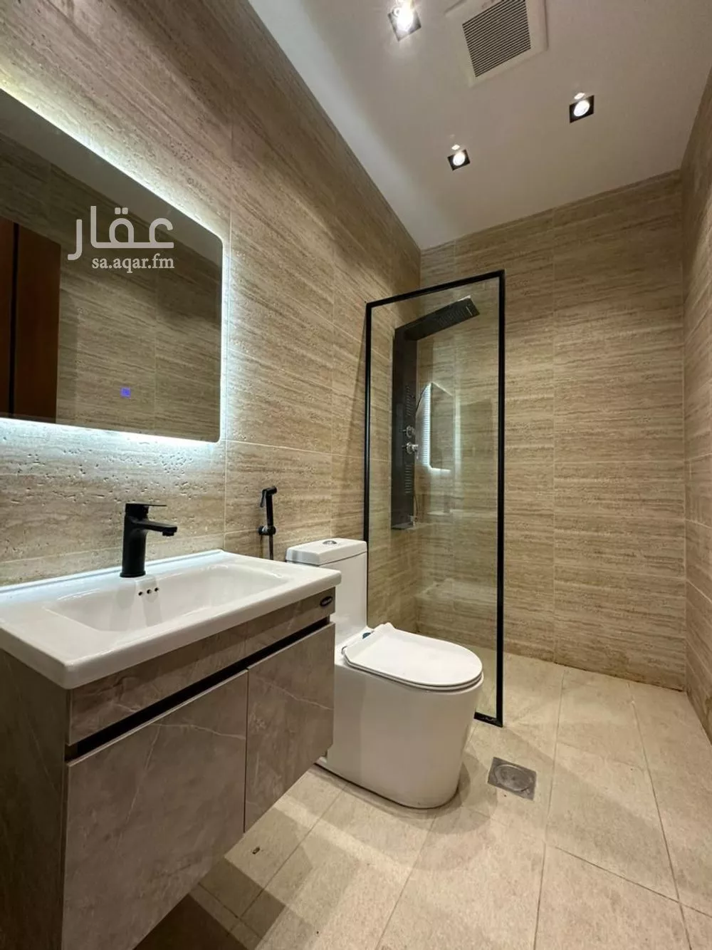 شقة 4 غرف في العزيزية 7