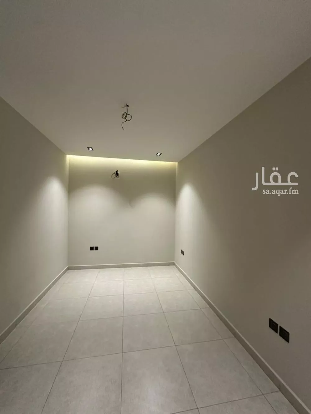 شقة 4 غرف في العزيزية 10