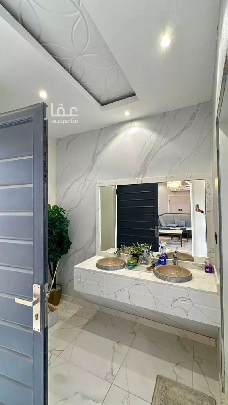 فيلا 8 غرف في الأمواج 8