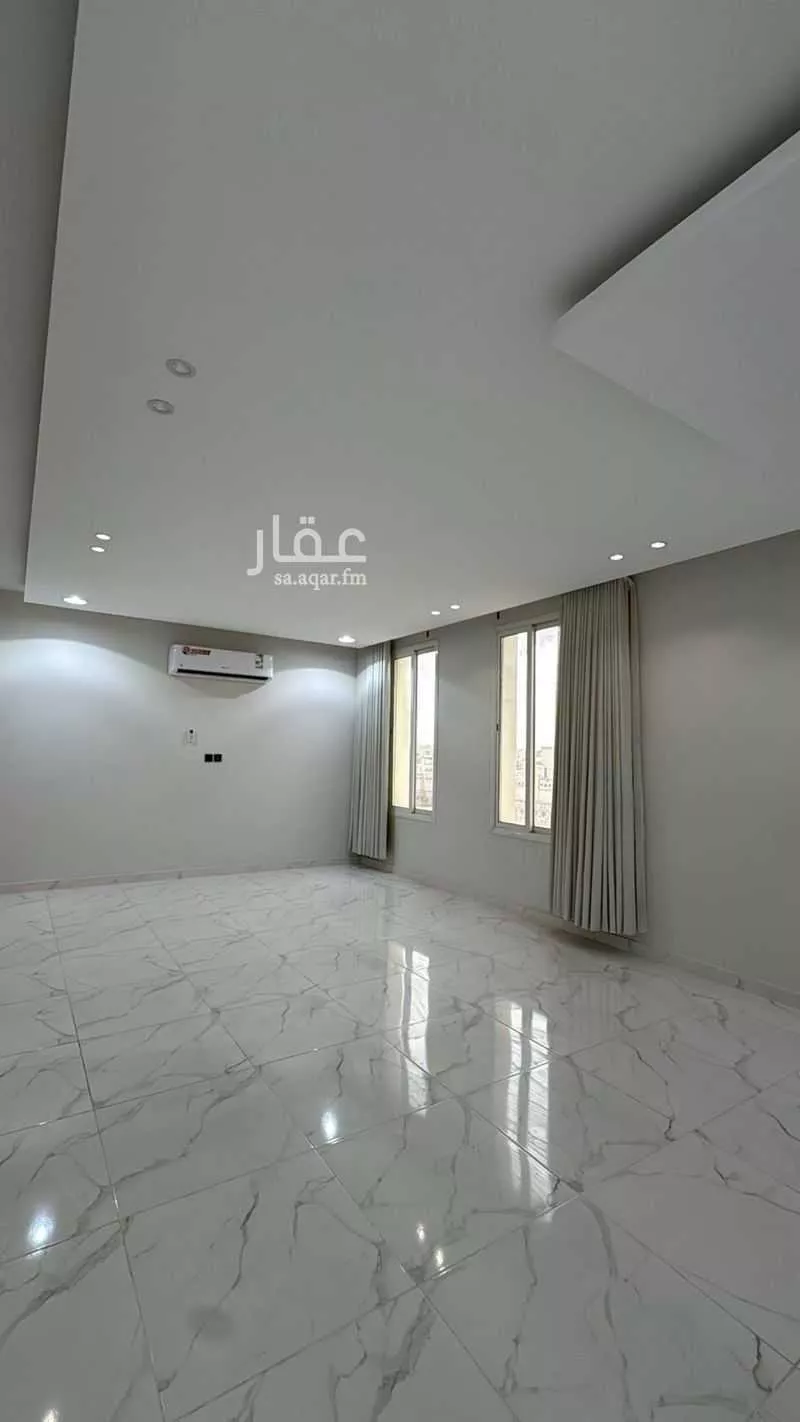 فيلا 8 غرف في الأمواج 10