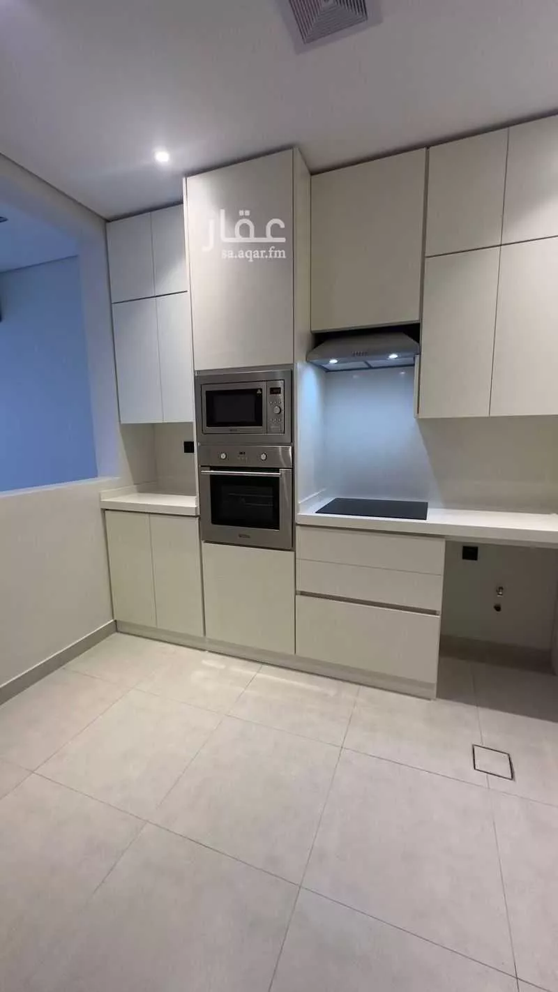 شقة 3 غرف في البحر 13