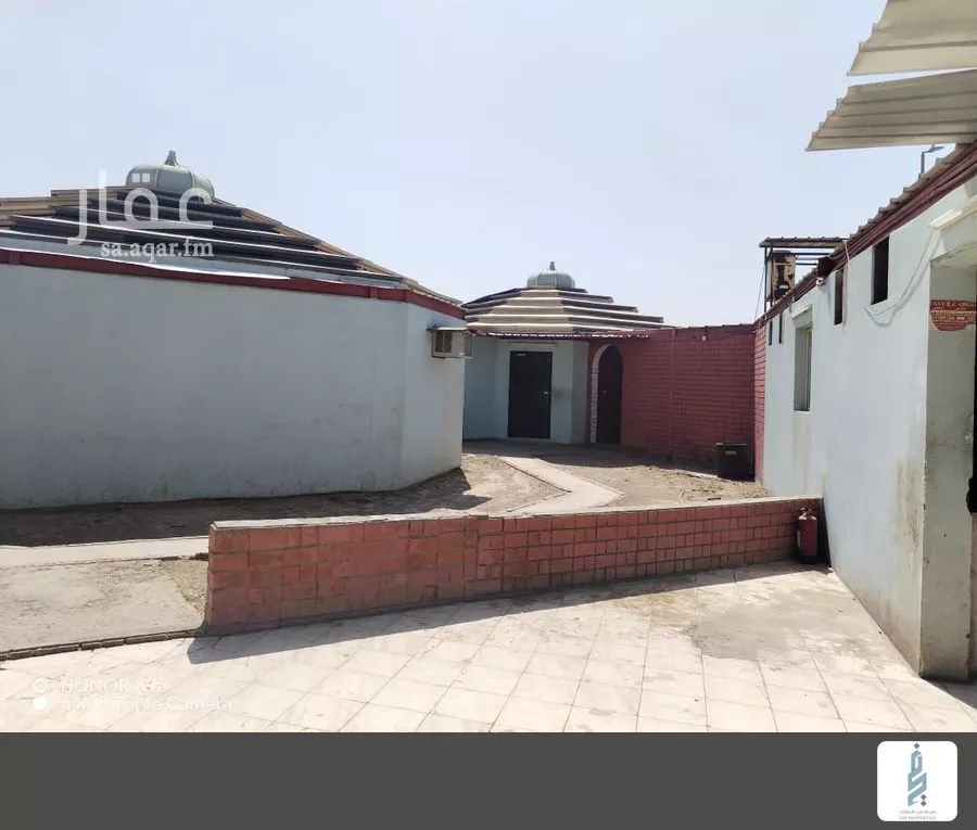 أرض 12945 م² في ذو الحليفة 4