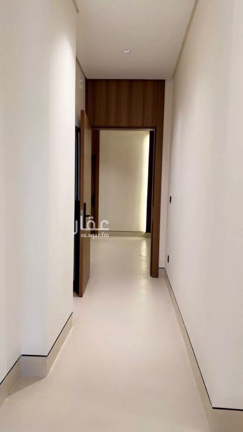 2 bedroom apartment in Al Bandariyah 4