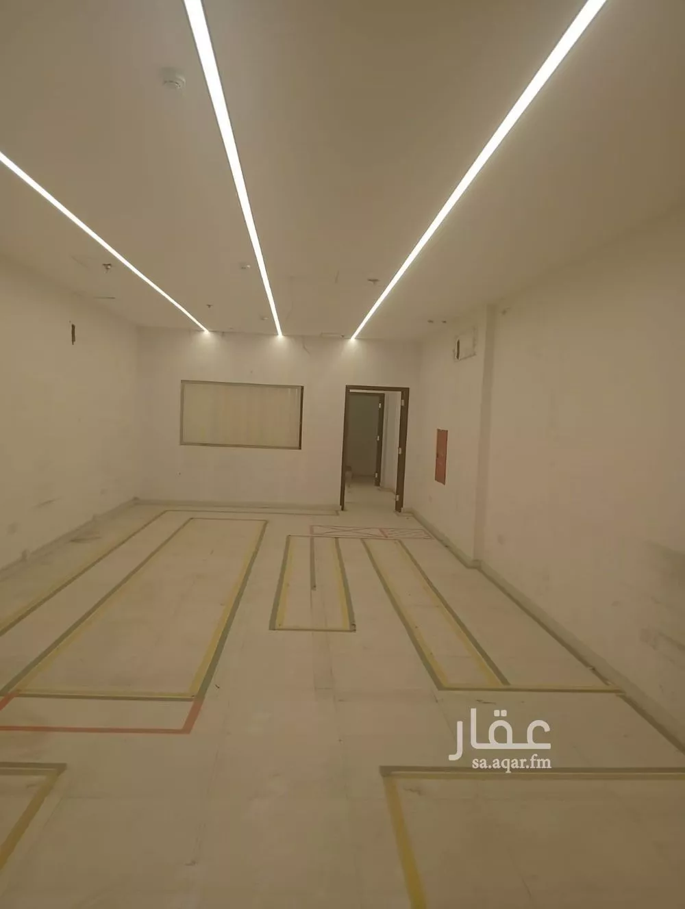 محل 832 م² في الروابي 7