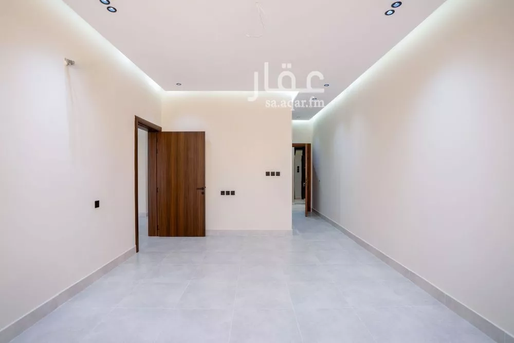 شقة 5 غرف في السلامة 10