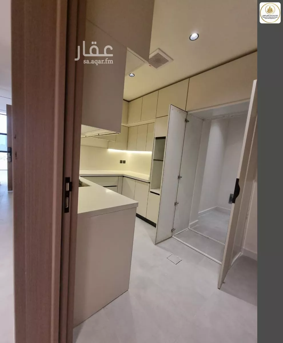 9 bedroom floor in Al Narjis 4