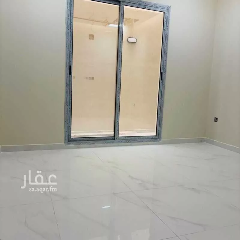 5 bedroom apartment in Al Buhairah 3