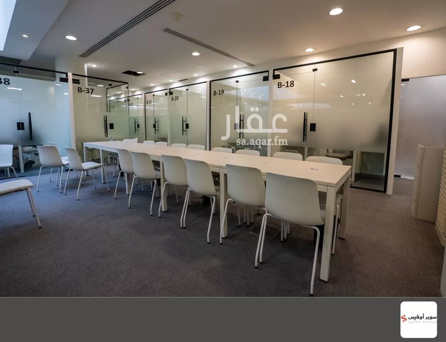 مكتب 10829 م² في الروضة 14