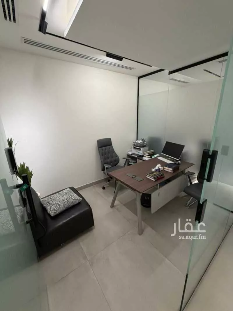 مكتب 791 م² في التعاون 11