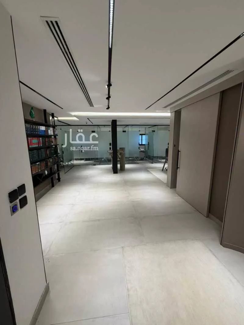 مكتب 791 م² في التعاون 9