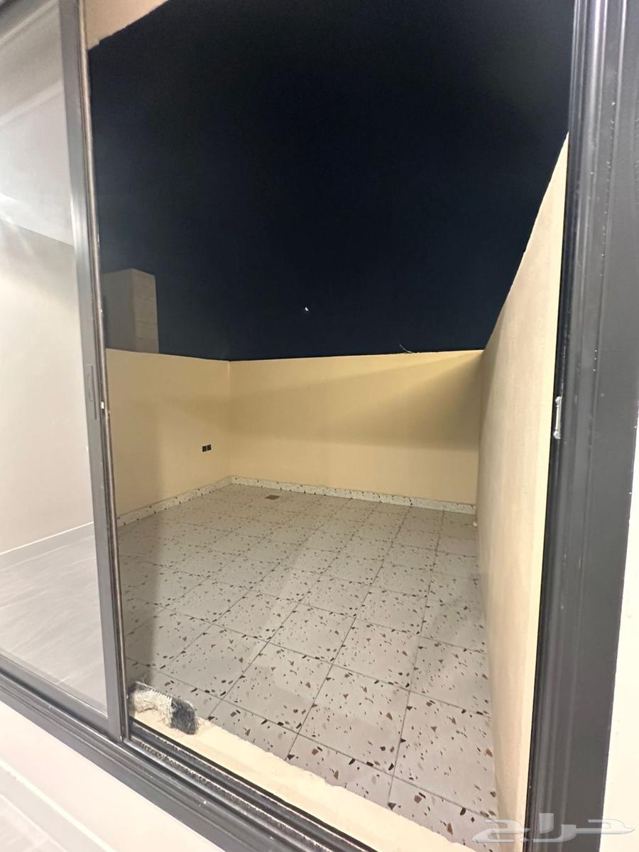 شقة 4 غرف في البيان 5