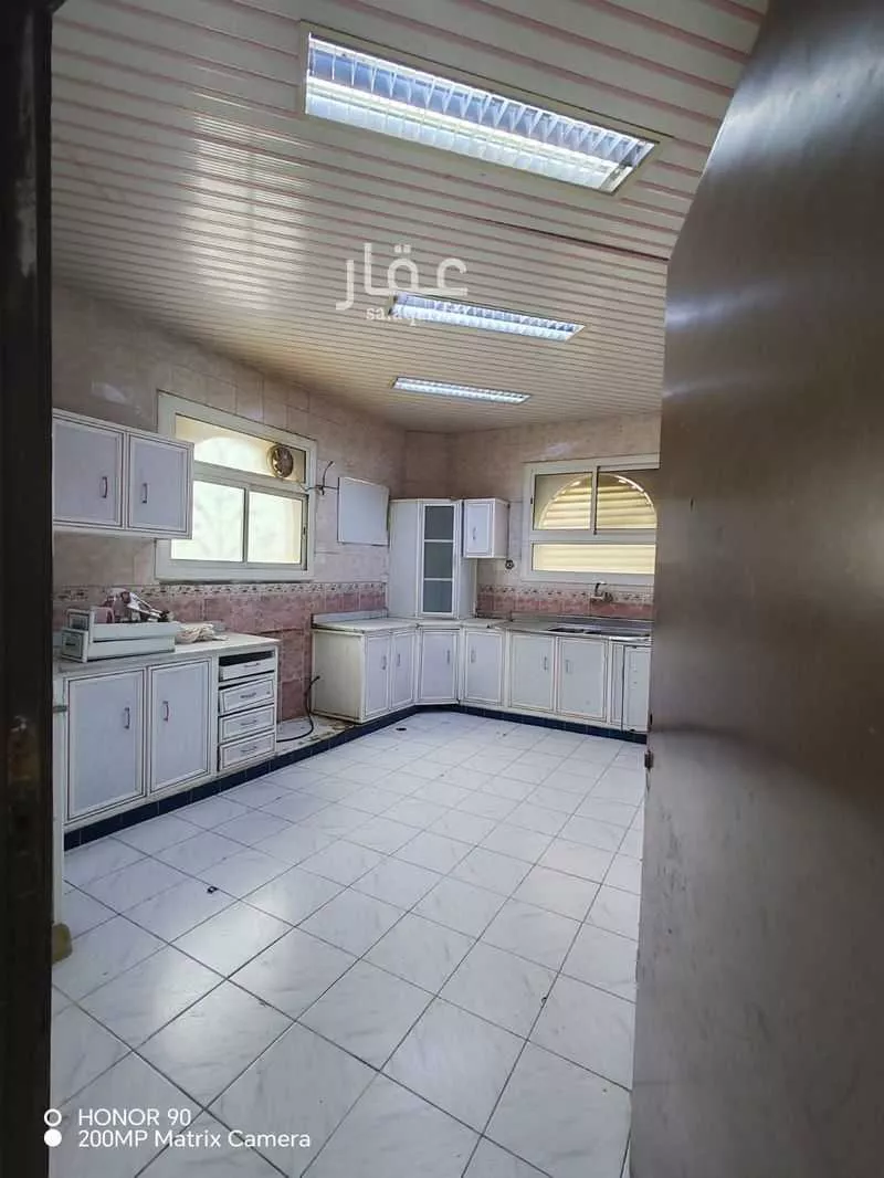 دور 5 غرف في الشفا 8