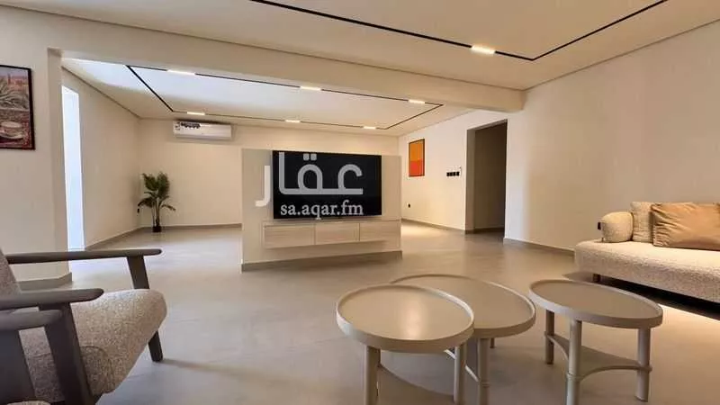 4 bedroom floor in King Fahd 5