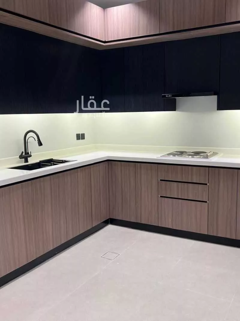 3 bedroom floor in Al Aridh 2