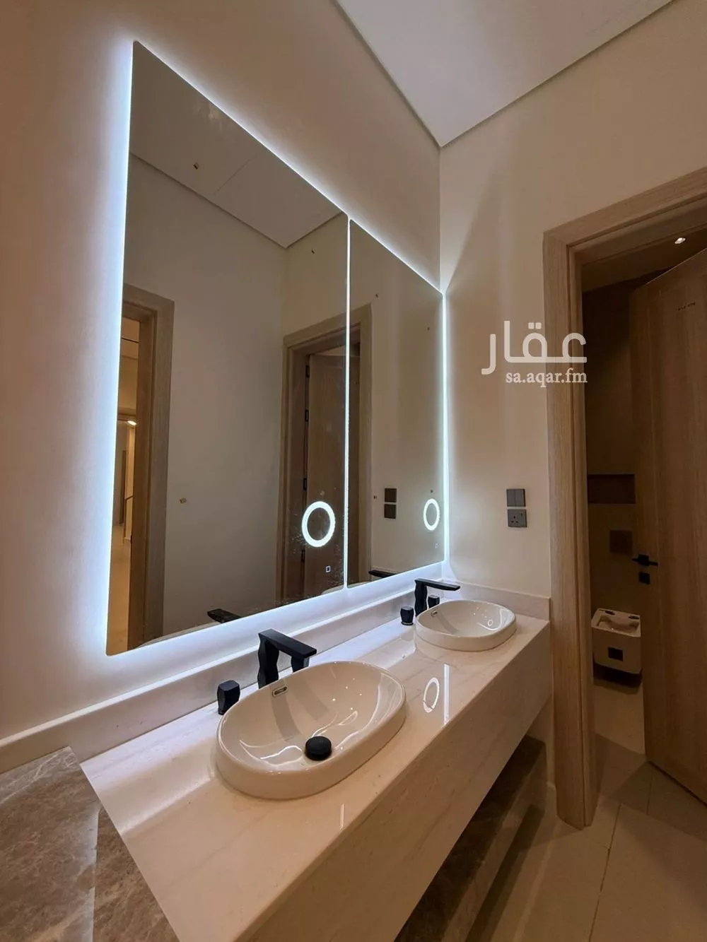 فيلا 7 غرف في المهدية 5