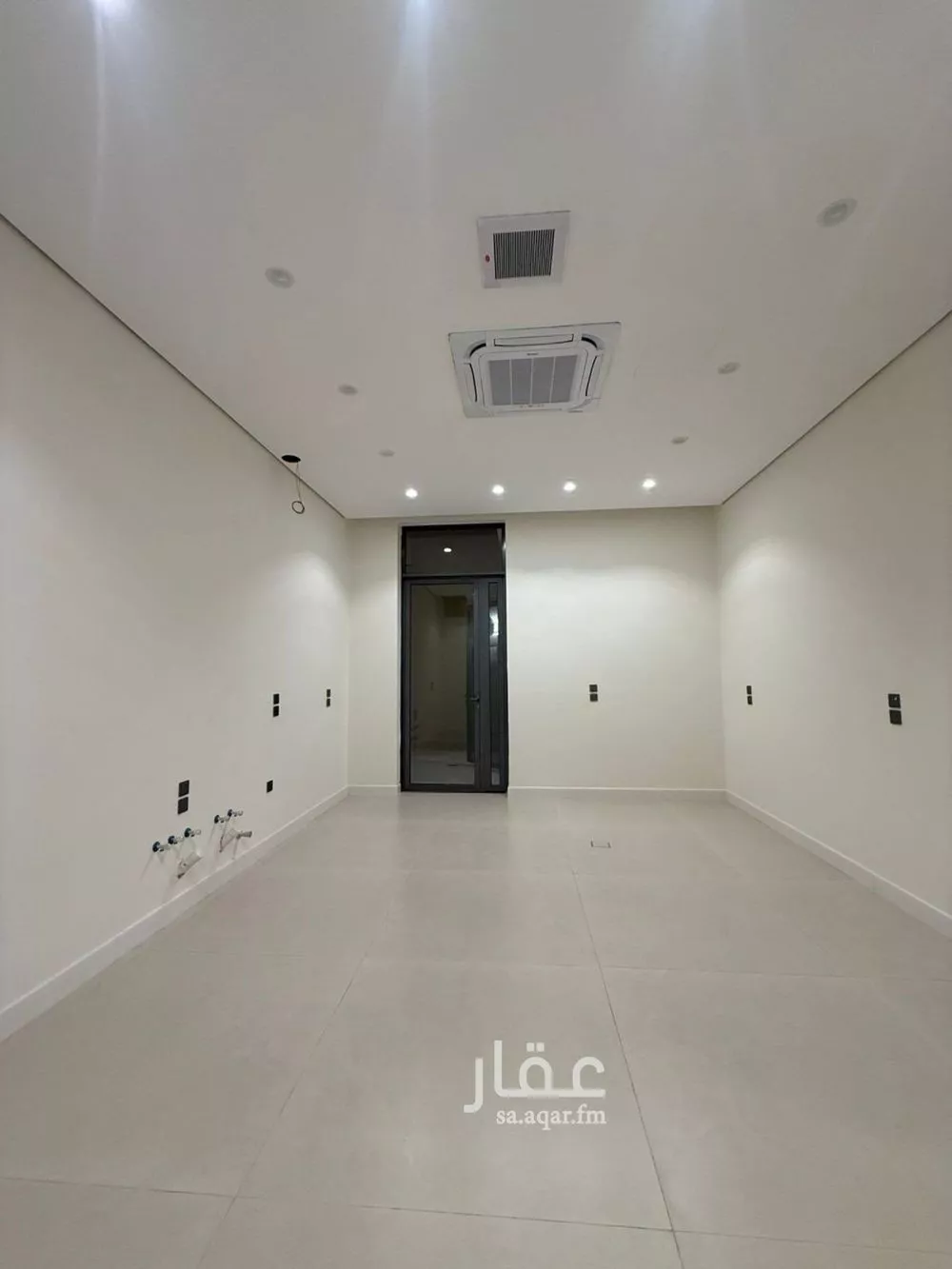 فيلا 7 غرف في المهدية 10