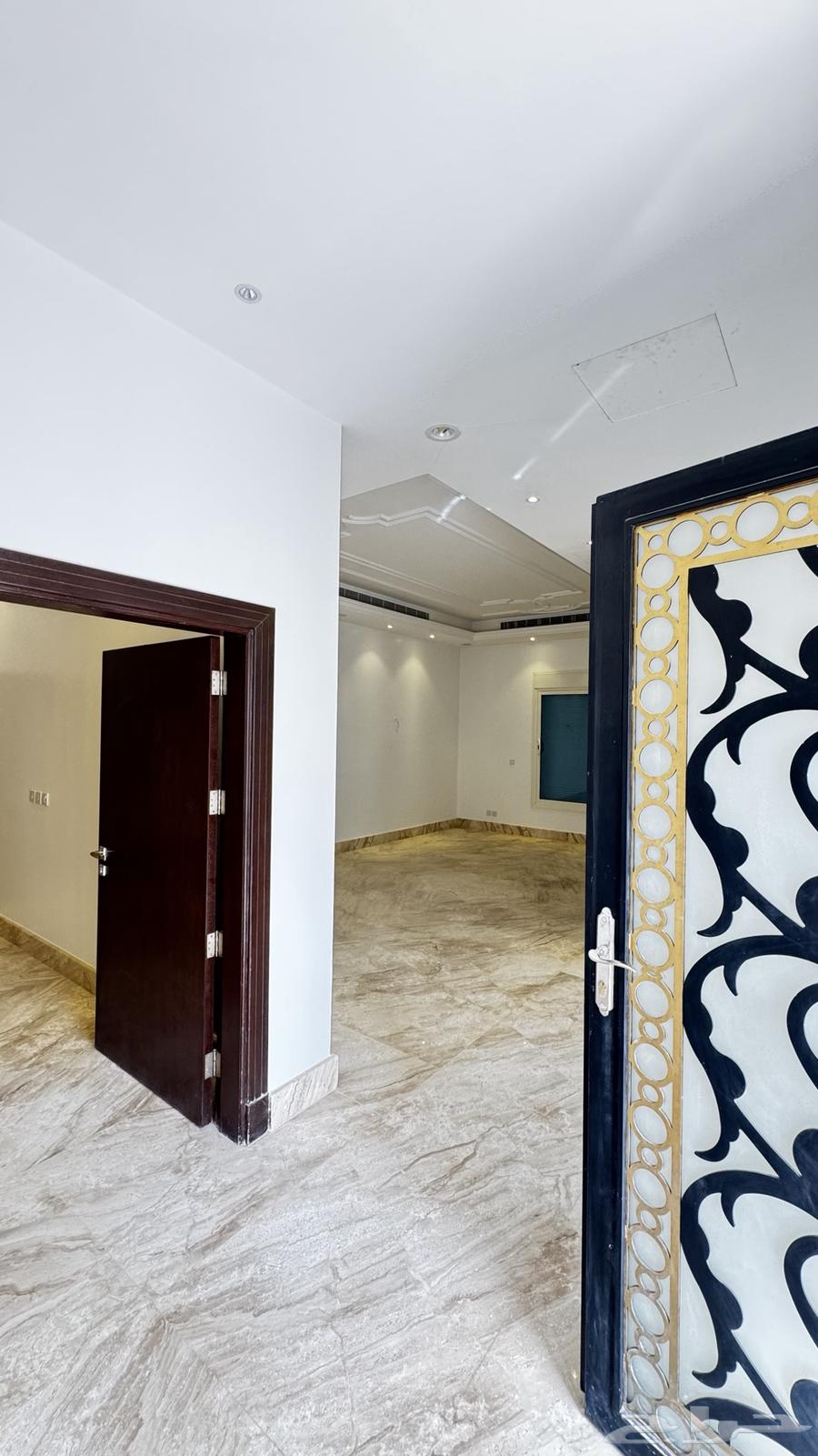 فيلا 7 غرف في الخزامى 3