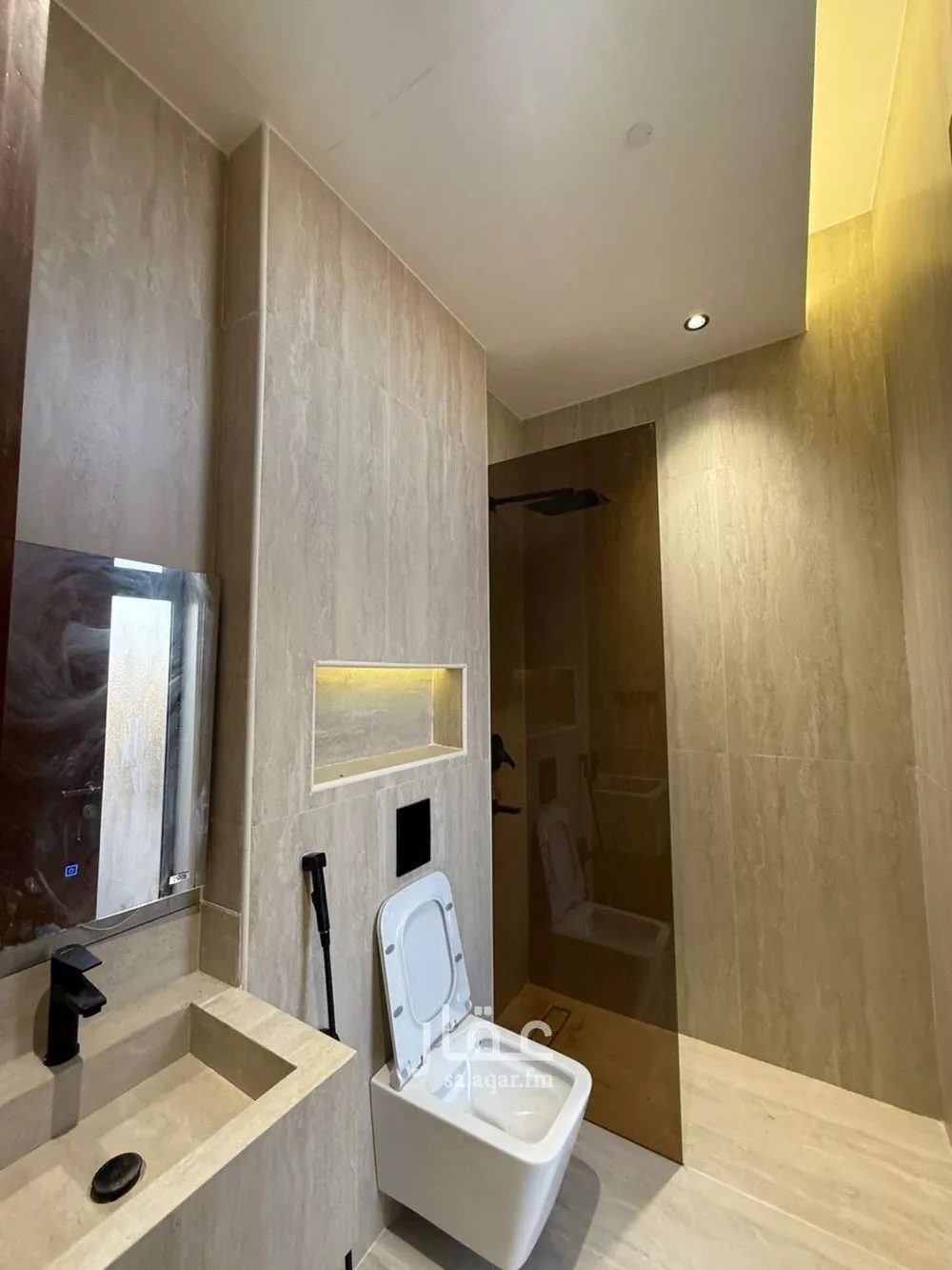 فيلا 7 غرف في المهدية 5