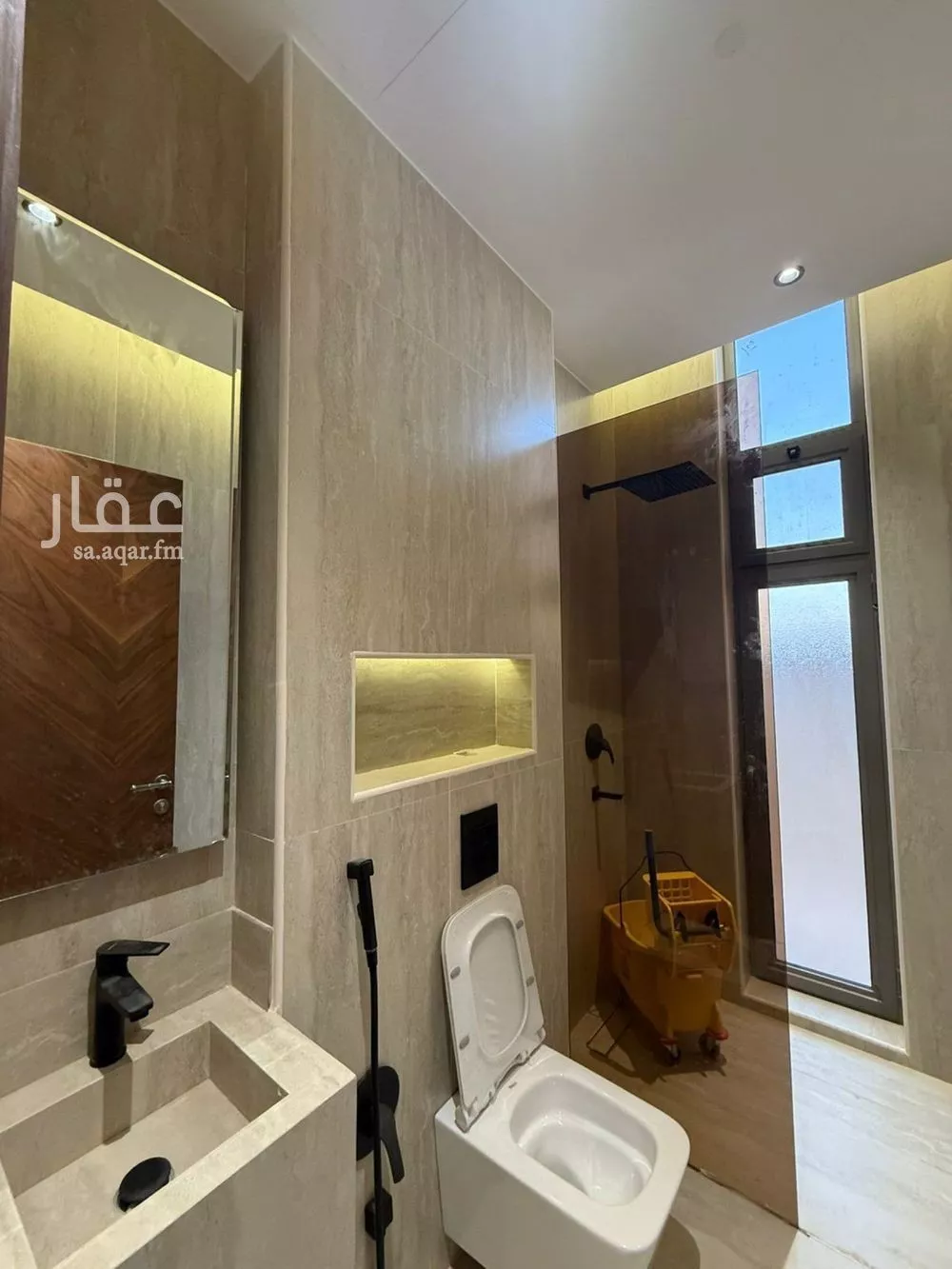 فيلا 7 غرف في المهدية 10