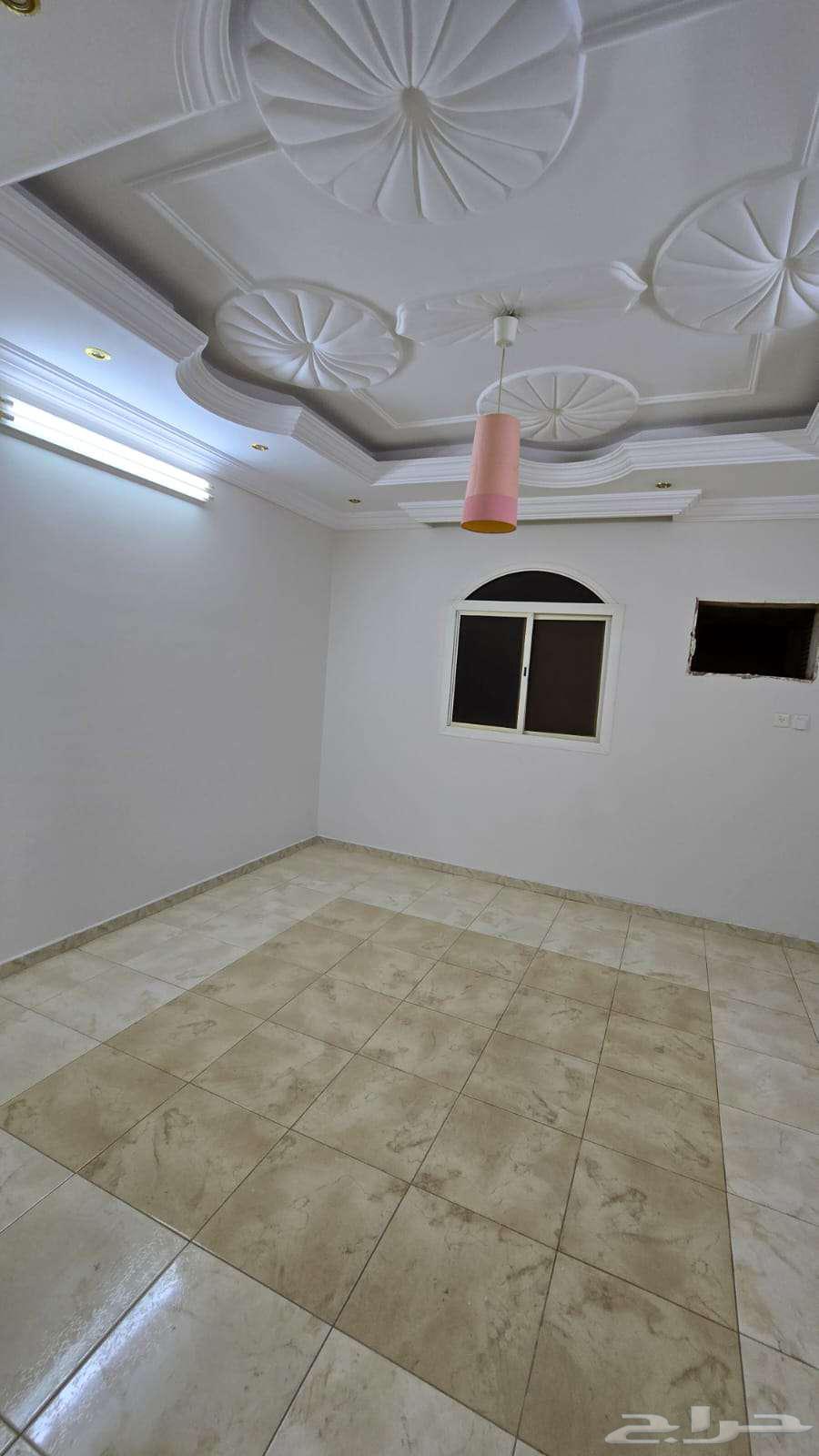 شقة 5 غرف في النسيم 11