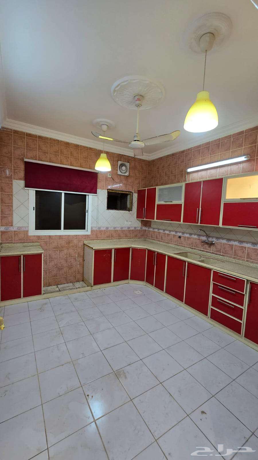 شقة 5 غرف في النسيم 9