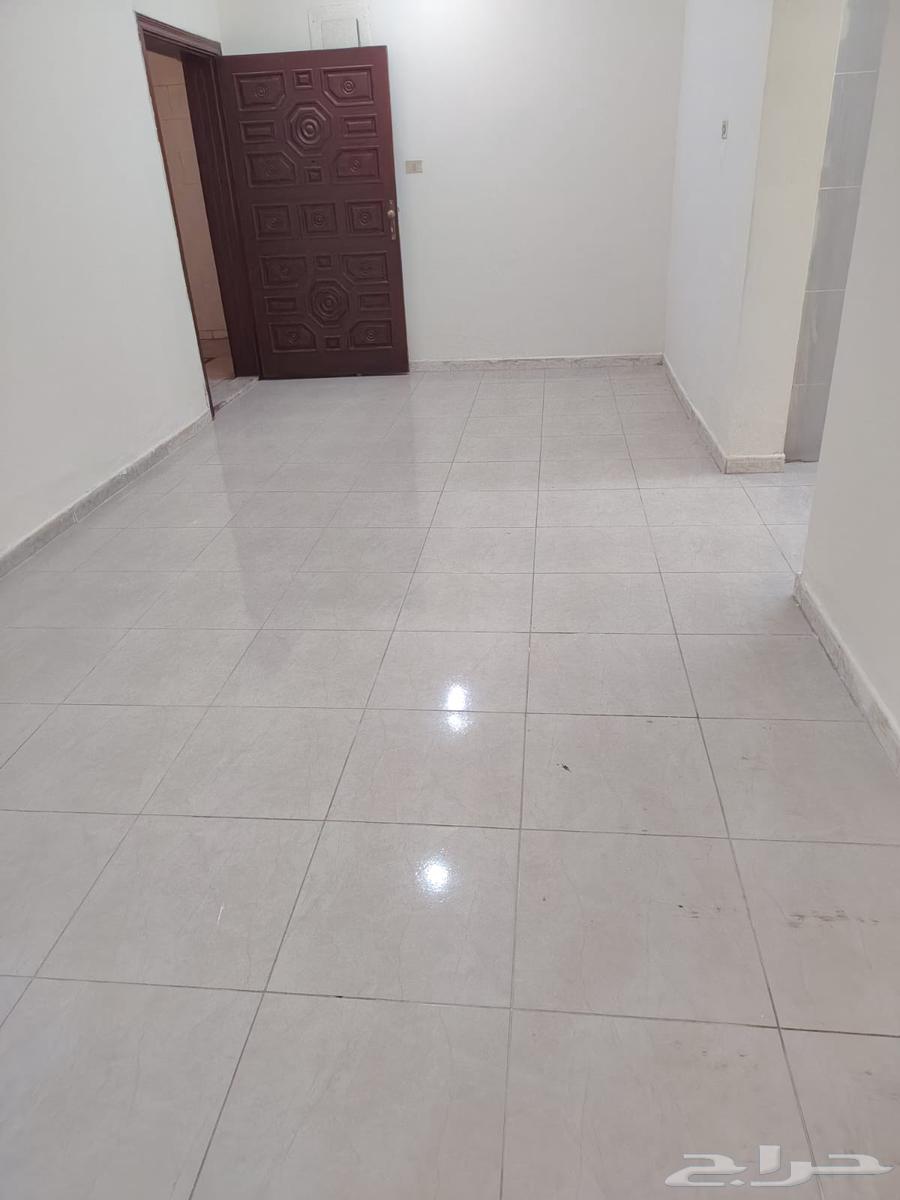 شقة 3 غرف في النزهة 11