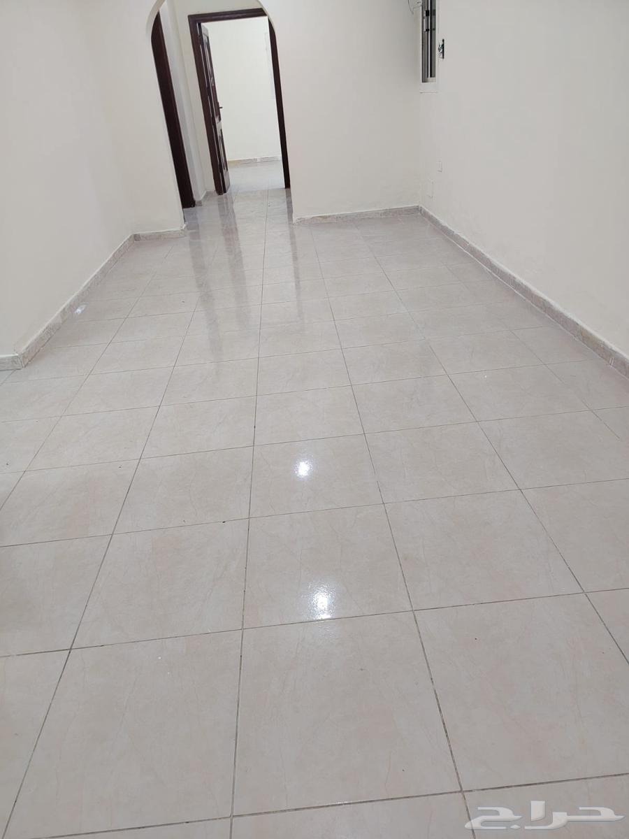 شقة 3 غرف في النزهة 12