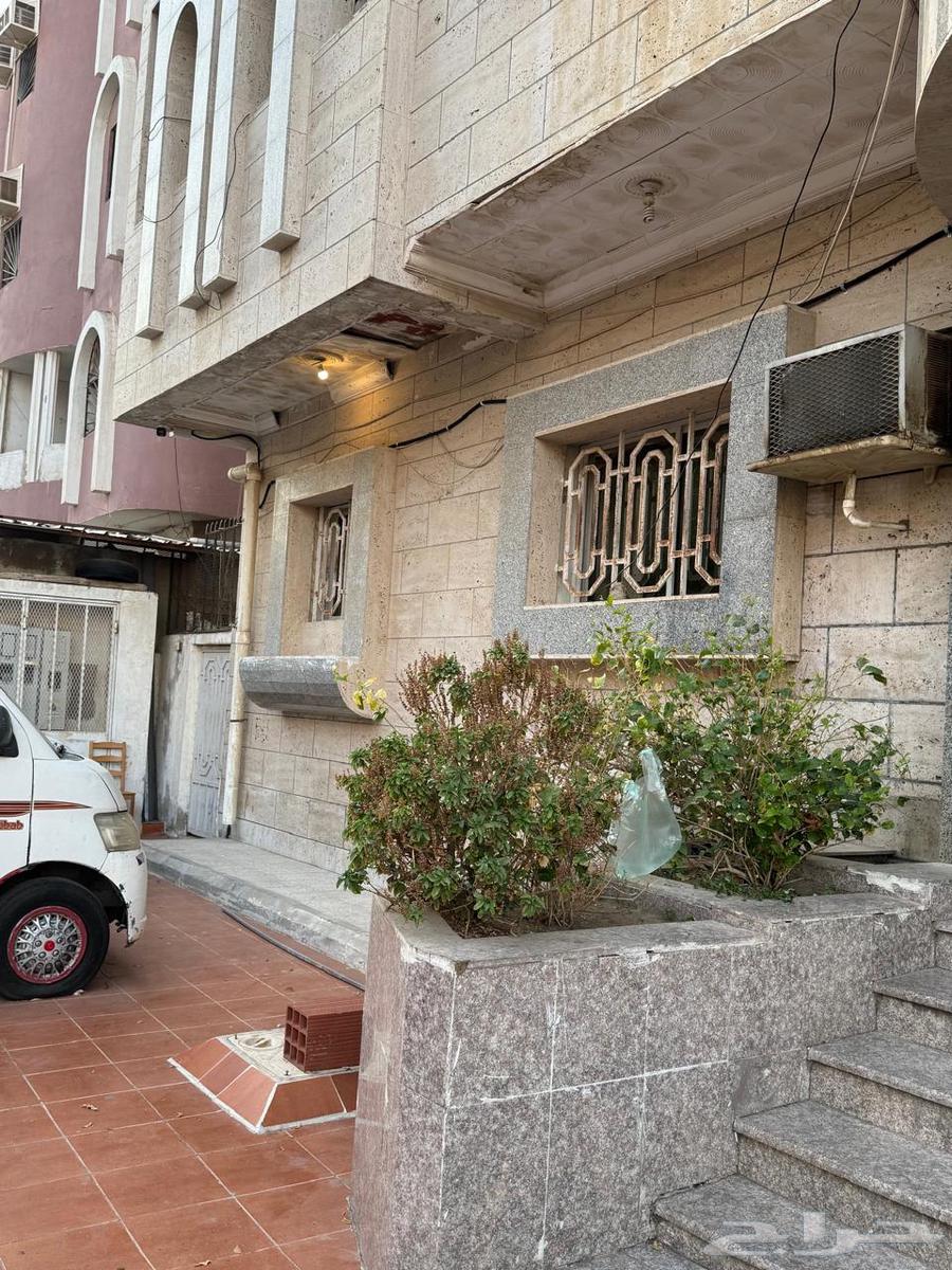 شقة 3 غرف في النزهة 13