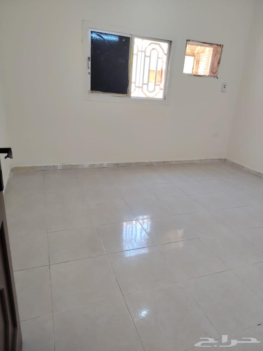 شقة 3 غرف في النزهة 3