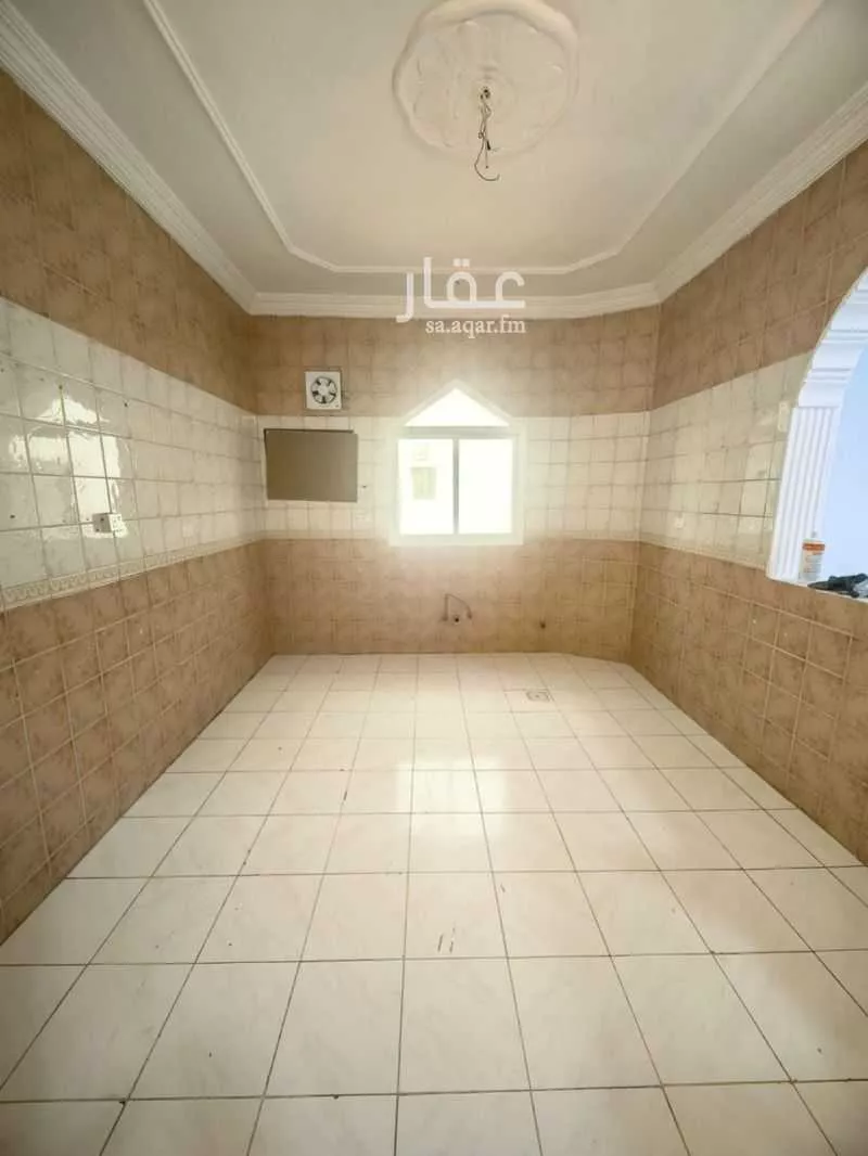 شقة 4 غرف في الواحة 6