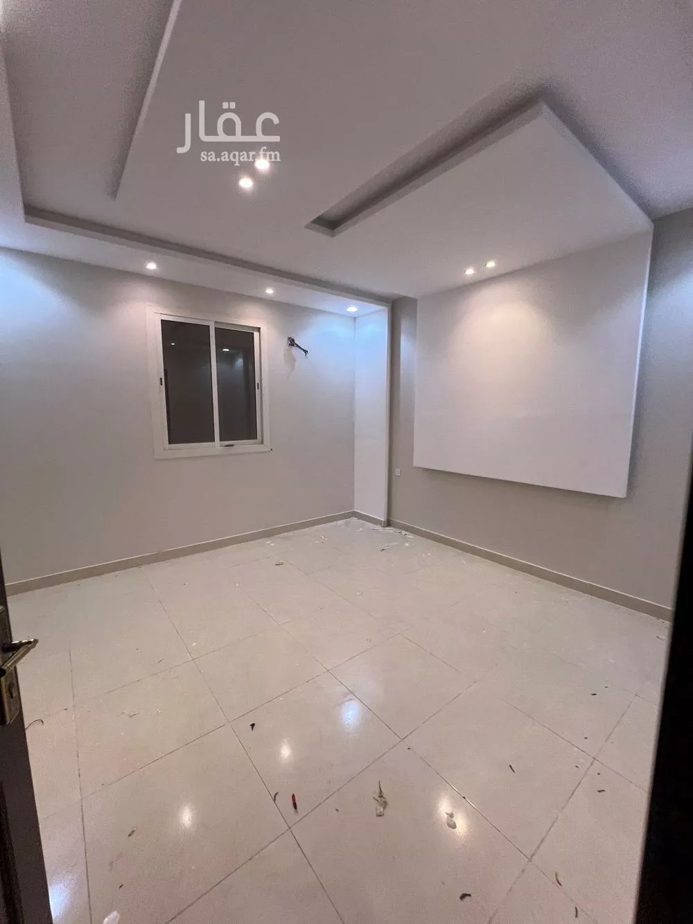 شقة 4 غرف في الواحة 11